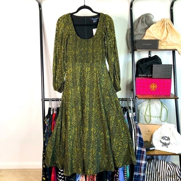 FRENCH Connection Audrey Smocked Hawthorn Green Burnout Python Dress - Picture 1 of 11